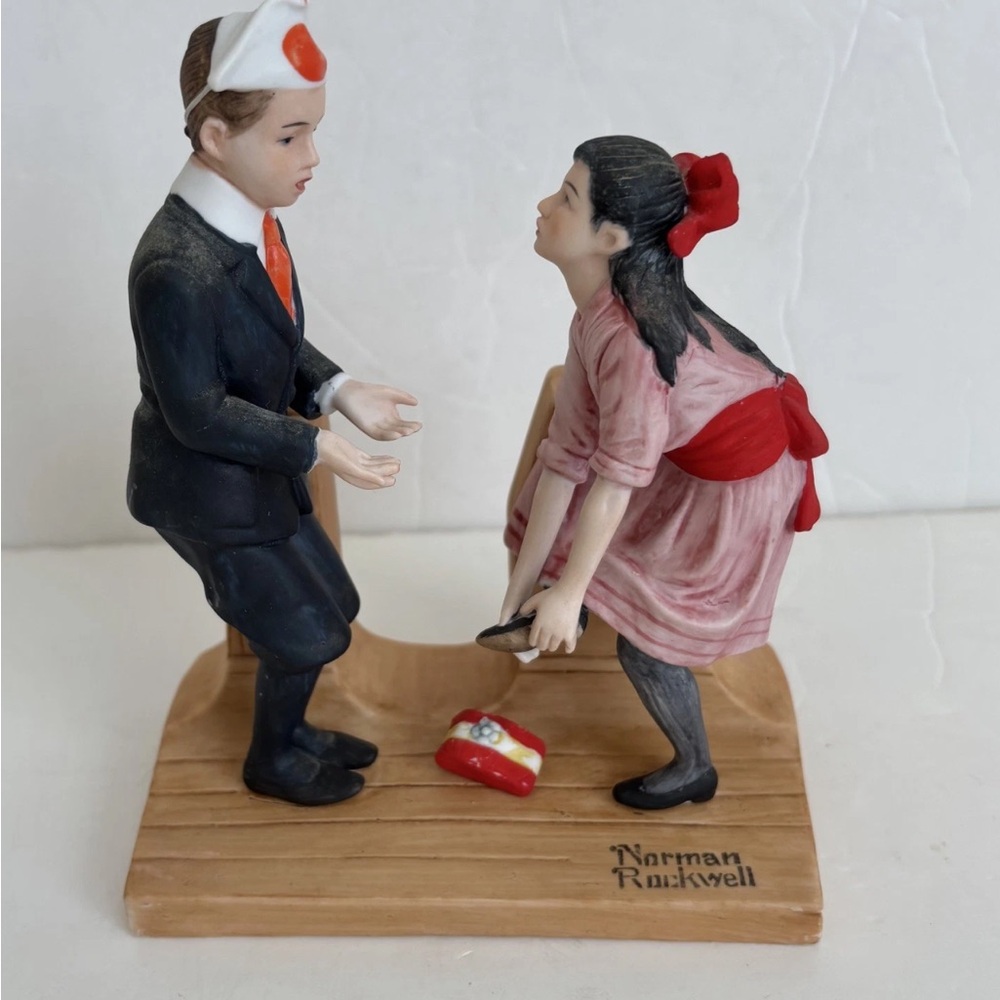 Norman Rockwell Figurine Couple in Vintage Attire - Pink & Black
